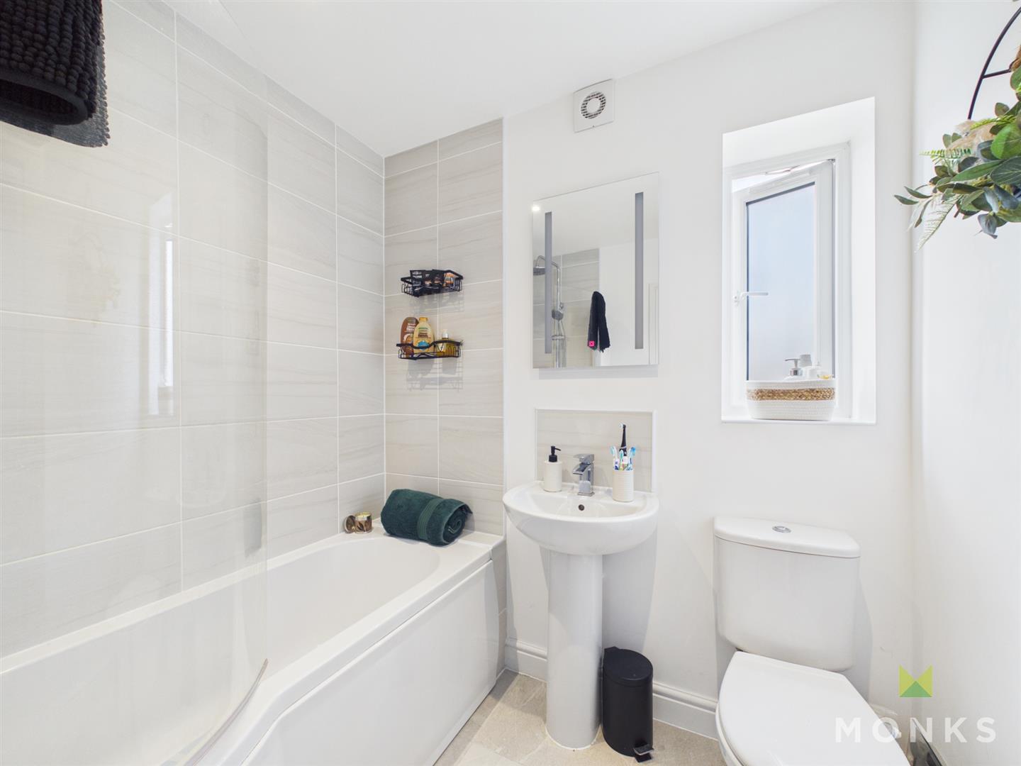 1 Glenburn Gardens, Shrewsbury, SY2 5SY For Sale